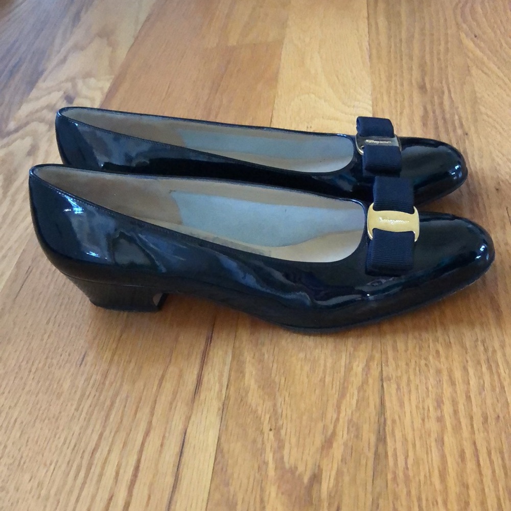 8.5 Salvatore Ferragamo patent heels